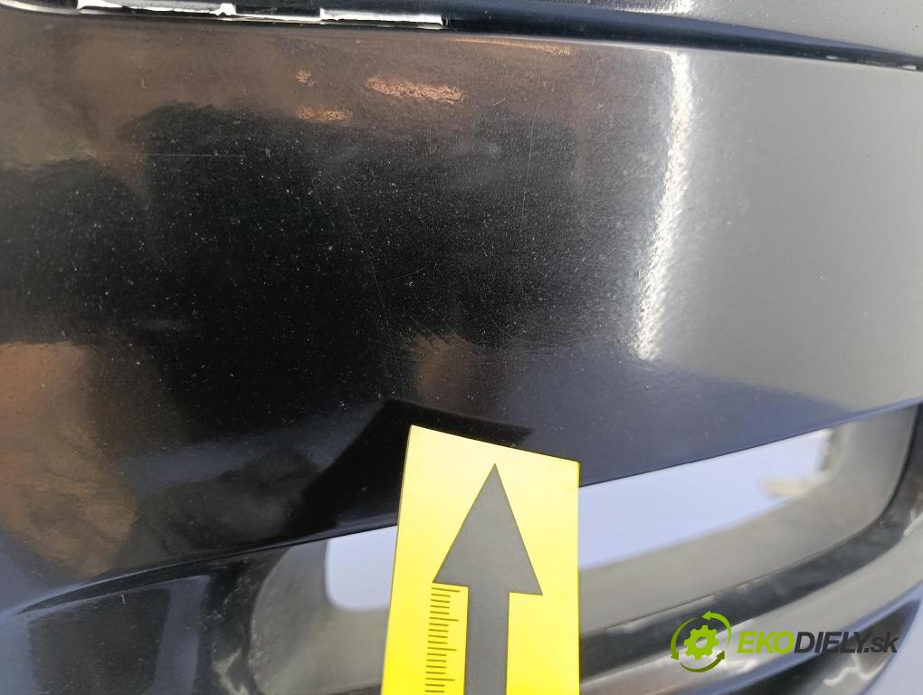 Toyota Avensis 2006 nárazník Predné