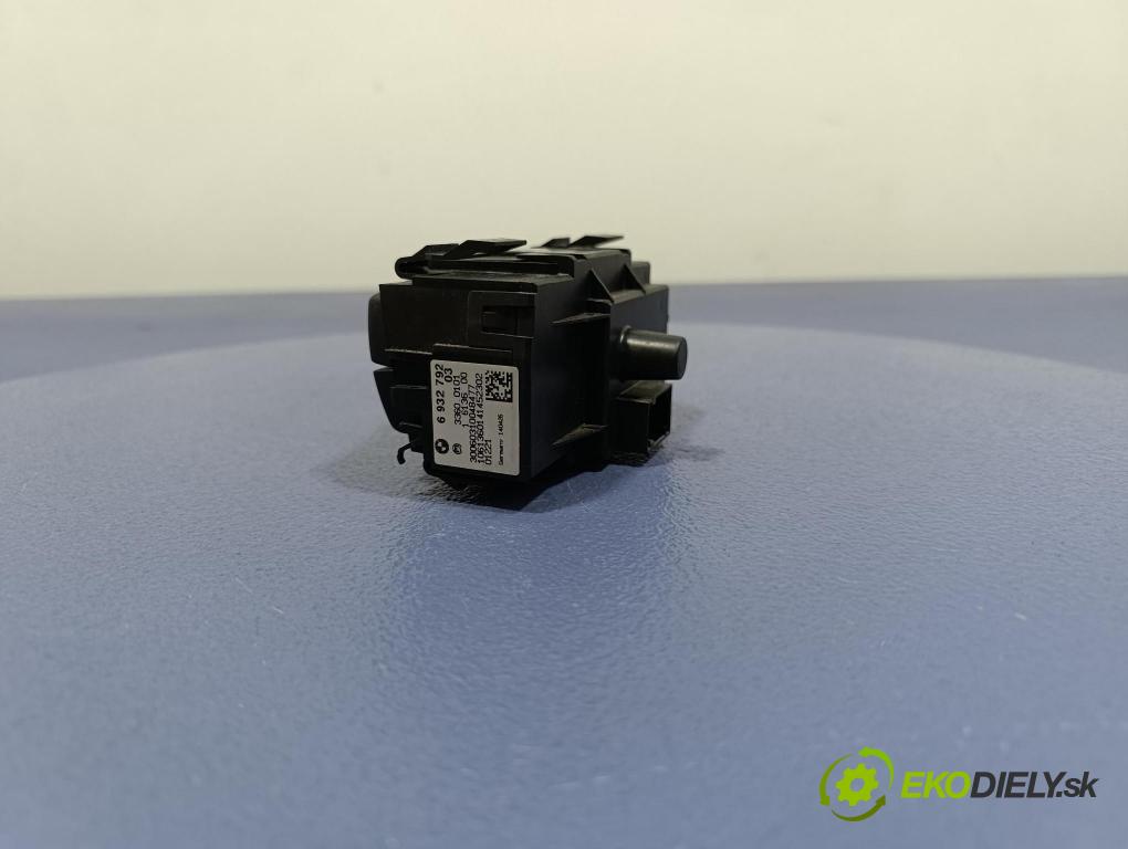 Bmw Seria 3 2006 prepínač svetiel 6932792