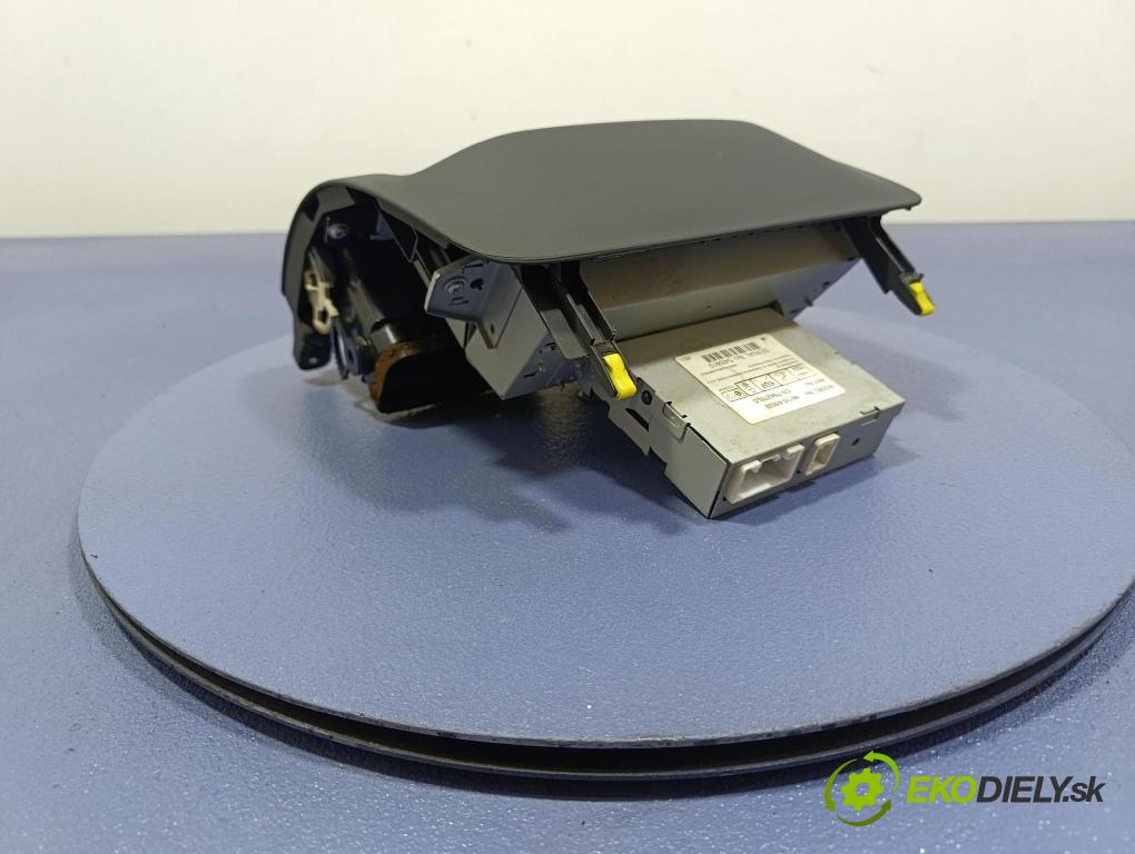 Toyota Avensis 2006 Zobrazit: Rádio: / GPS 86110-05020