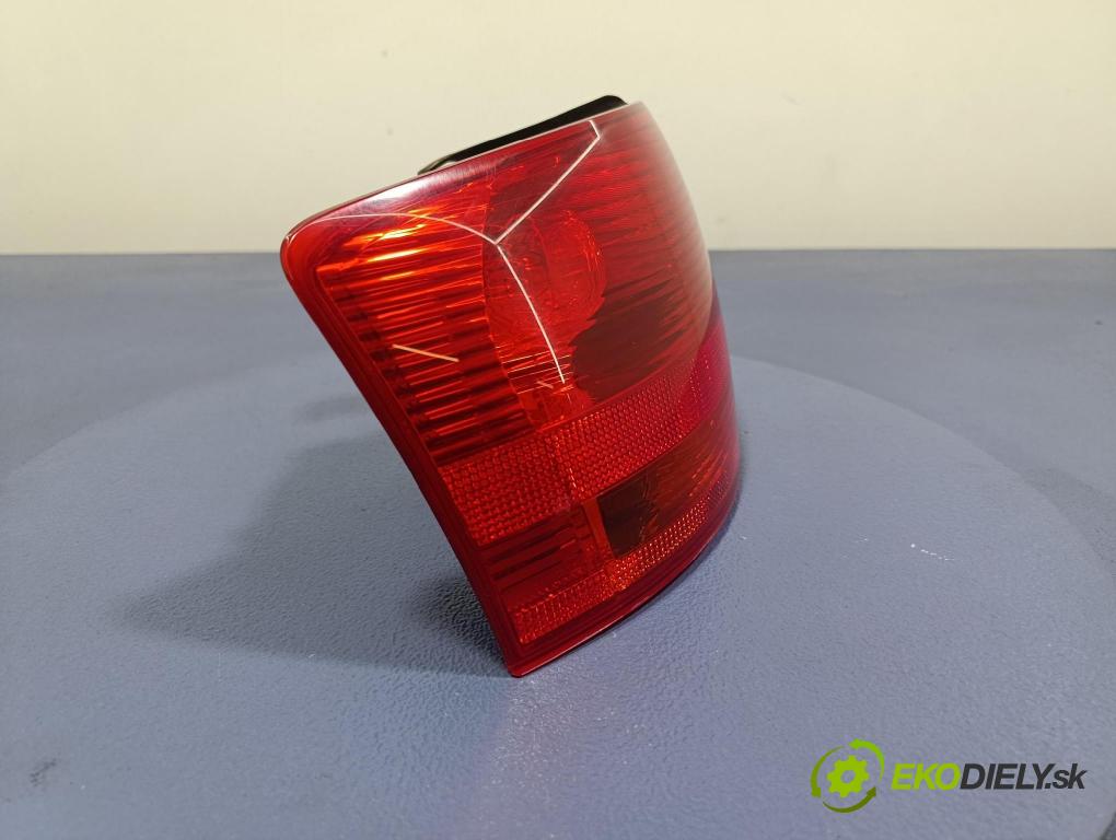Audi A4 2005 svetlo / reflektor zad ľavá Vonkajsia: 8E9945095E