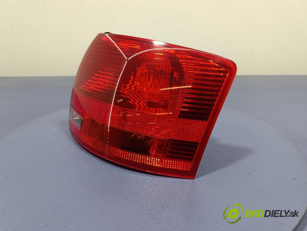 Audi A4 2005 svetlo / reflektor zad Prava: Vonkajsia: 8E9945096E