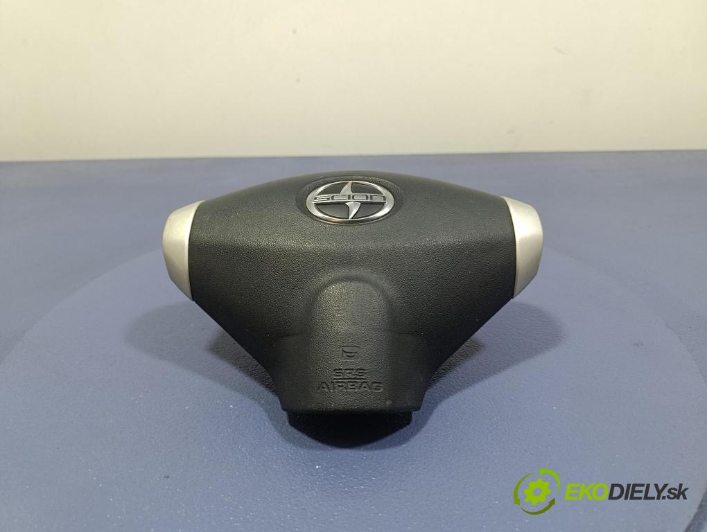 Toyota Scion xa 2006 Airbag: Řidiči: x