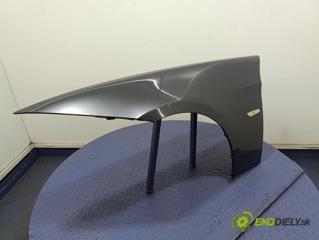 Bmw Seria 3 2006 blatník Predné Vľavo: