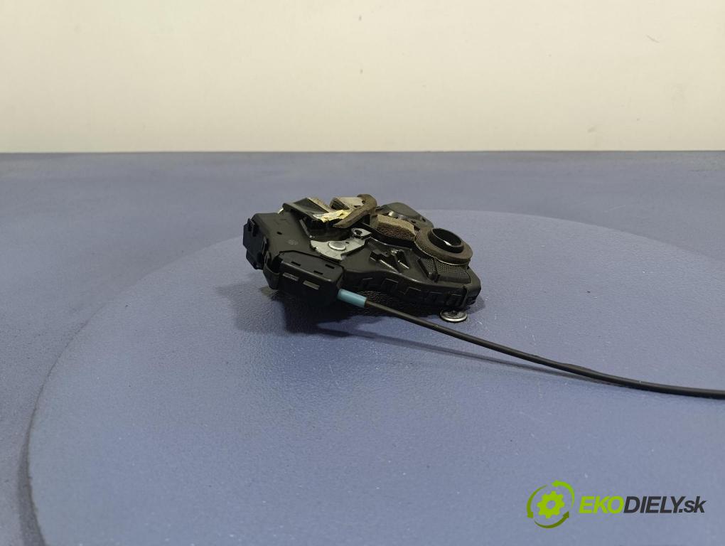 Toyota Scion xa 2006 zámek dveře před Levý: