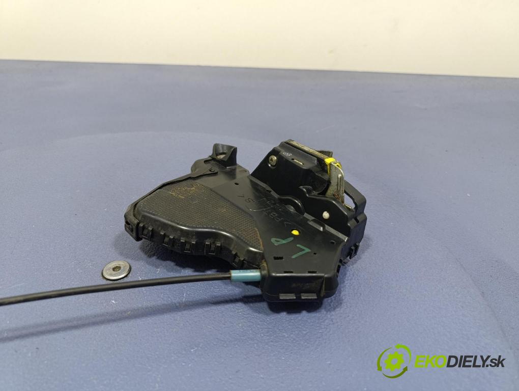 Toyota Scion xa 2006 zámek dveře před Levý:
