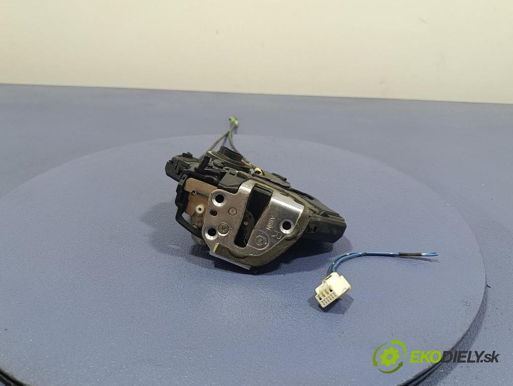 Toyota Scion xa 2006 zámek dveře Zad: v pravo:
