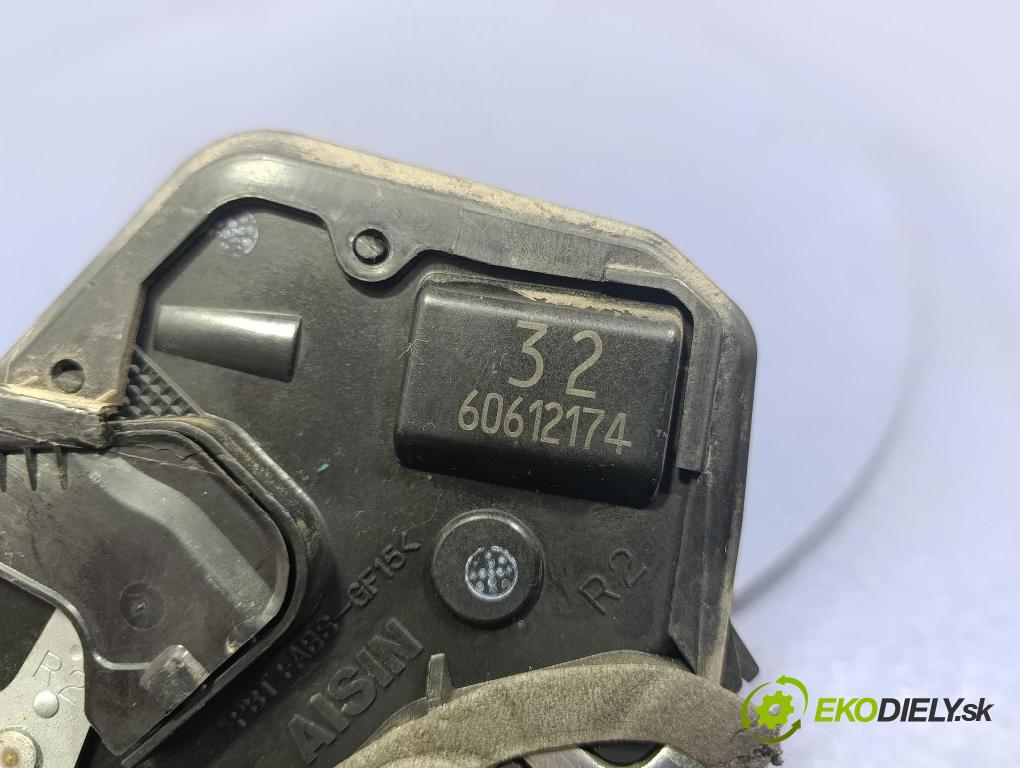 Toyota Scion xa 2006 zámek dveře Zad: v pravo:
