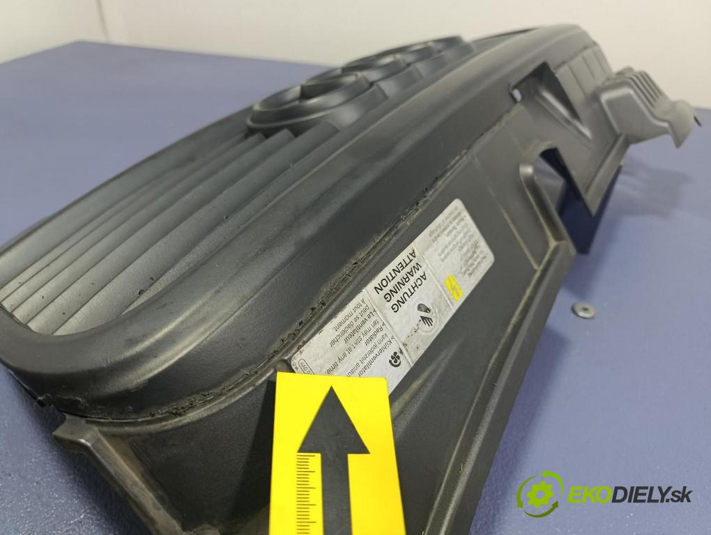 Audi A4 2005 miežka / Gril: 8E0853651J