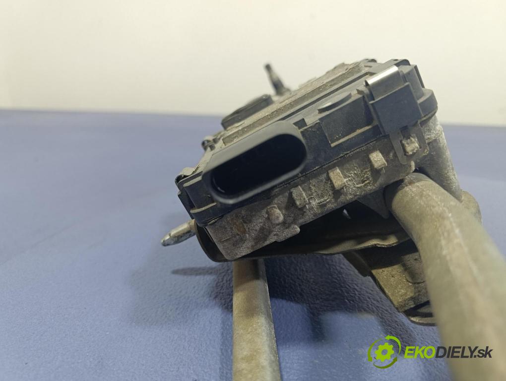 Audi A3 2004 mechanizmus motor: Stierače: Predné 8P1955023D