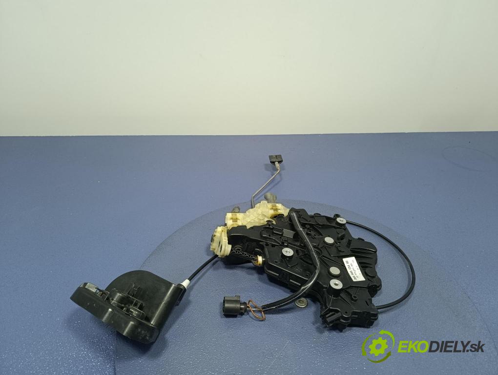 Vw Caddy 2005 zámek dveře Zad: v pravo: 2K0843654BB