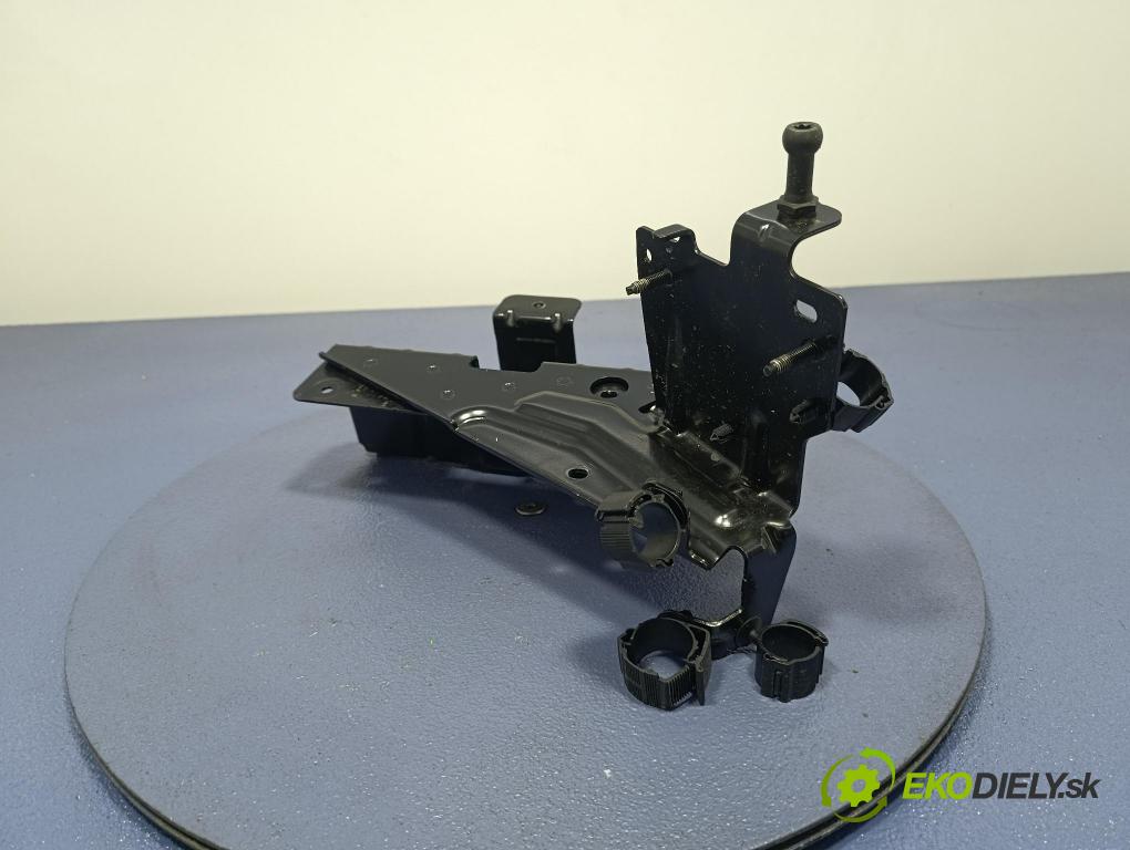 Bmw Seria 5 2025 Základ: Akumulatora: 9873918