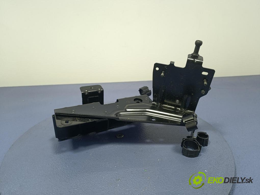 Bmw Seria 5 2025 Základ: Akumulatora: 9873918