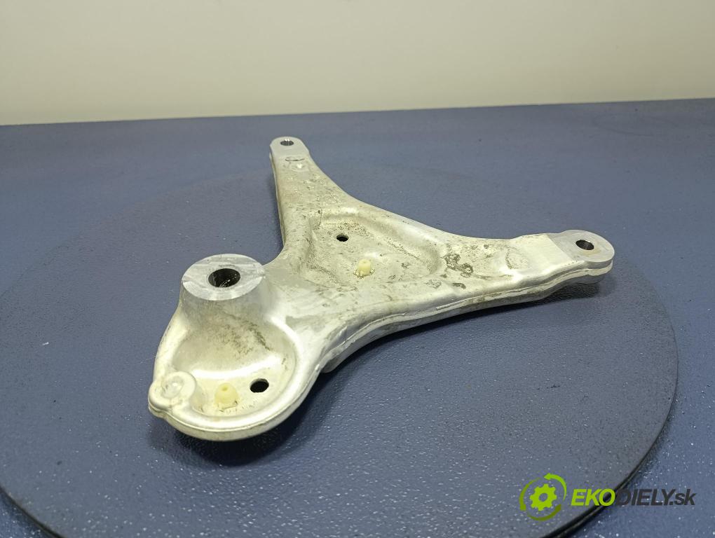 Bmw Seria 5 2025 před v pravo: 6898522