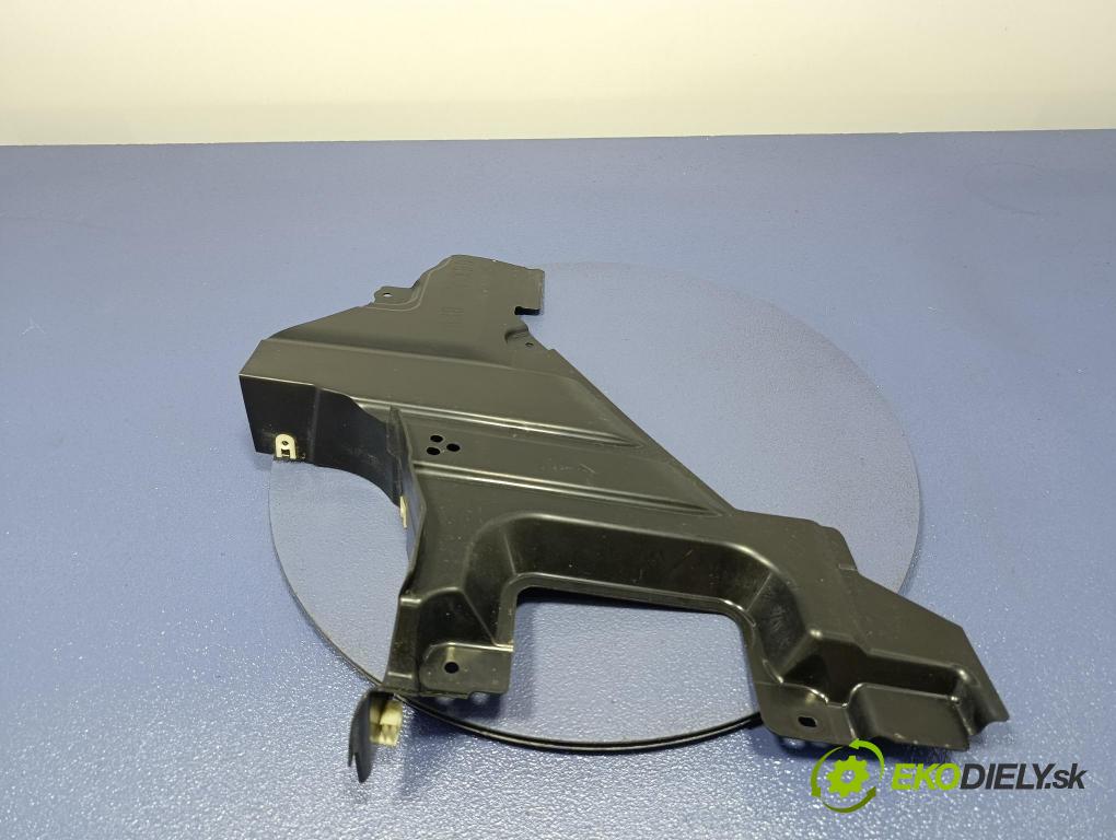 Bmw Seria 5 2025 kryt Plast: podvozek: 9850635