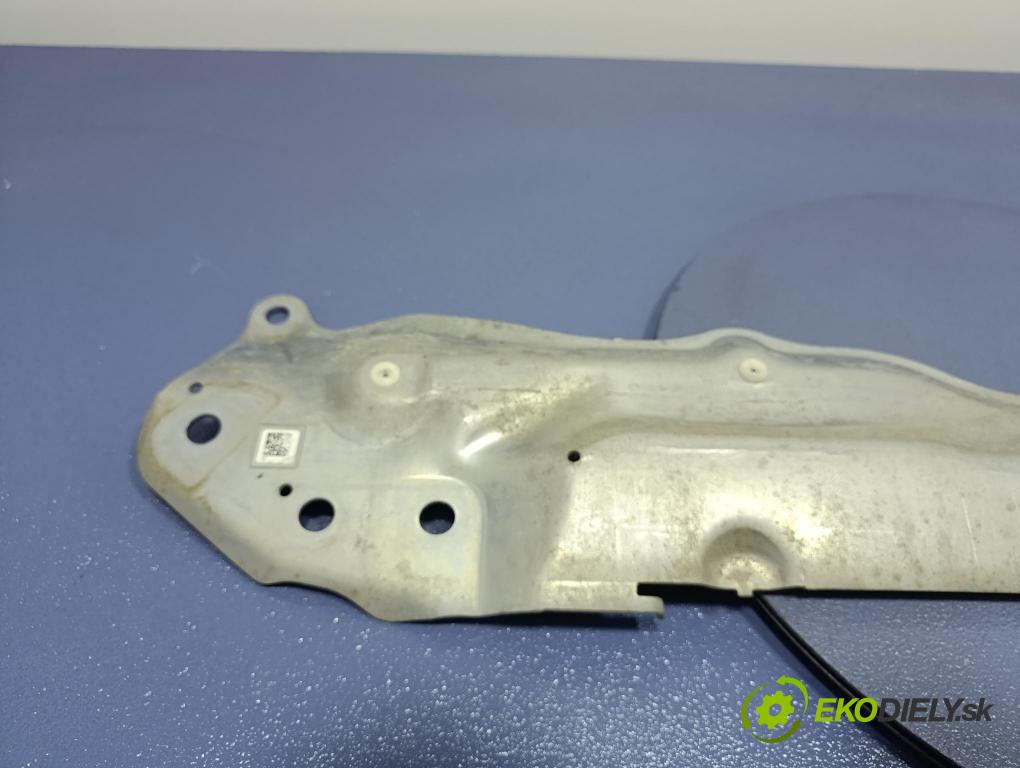 Bmw Seria 5 2025 kryt Motor: 8845560