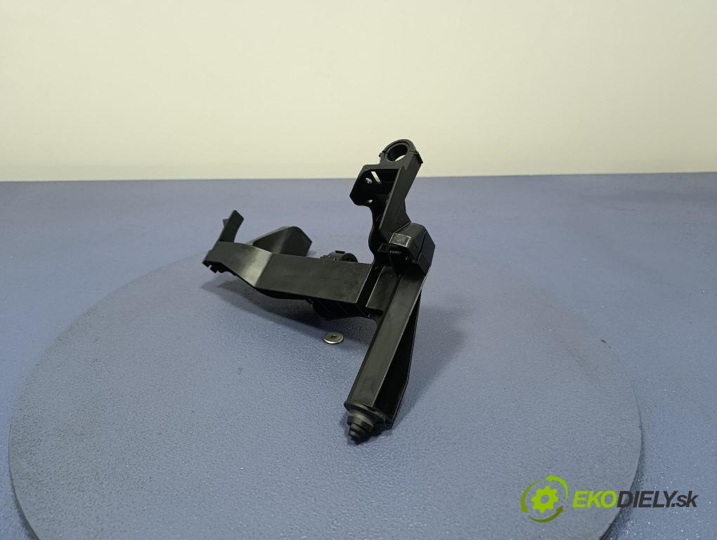 Bmw Seria 5 2025 trubka Chladič: 9873919