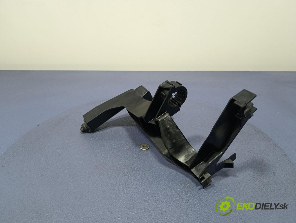 Bmw Seria 5 2025 trubka Chladič: 9873919