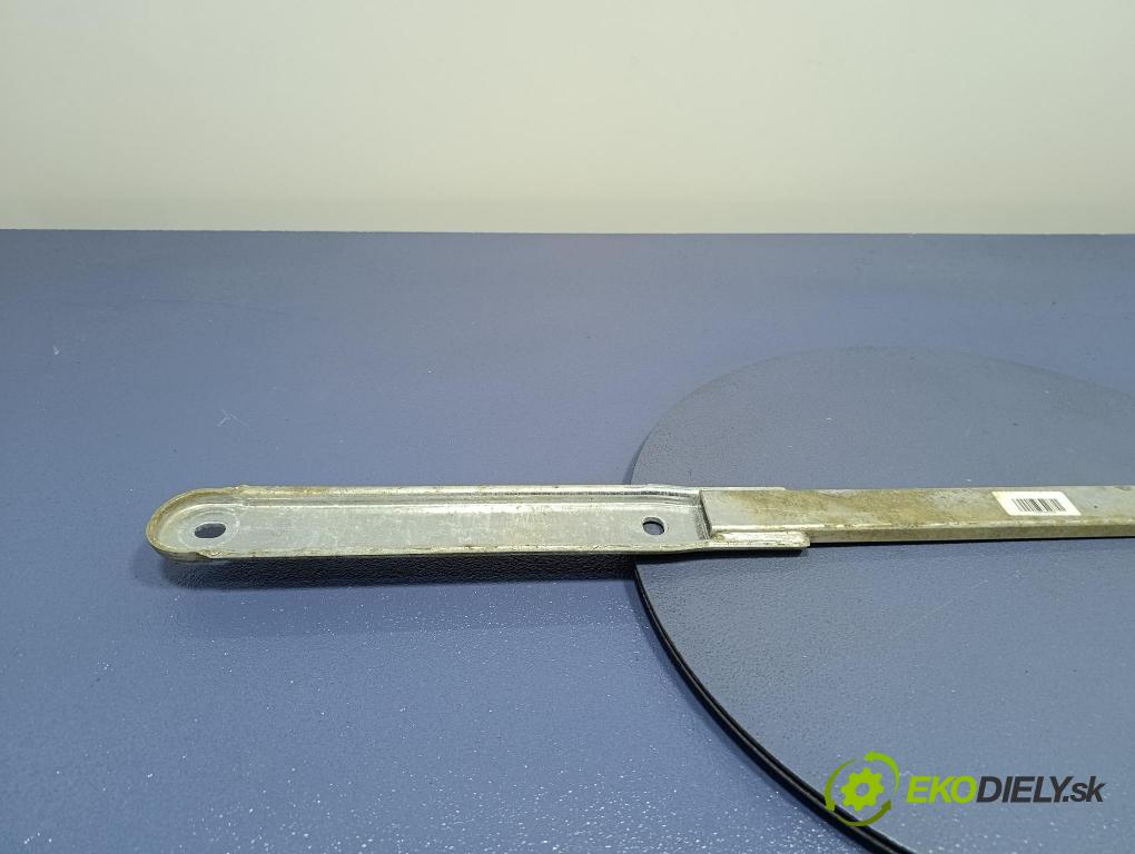 Bmw Seria 5 2025 tyč Reakční 9879453