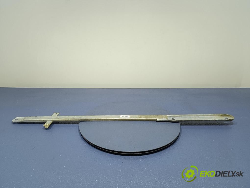 Bmw Seria 5 2025 tyč Reakční 9879453