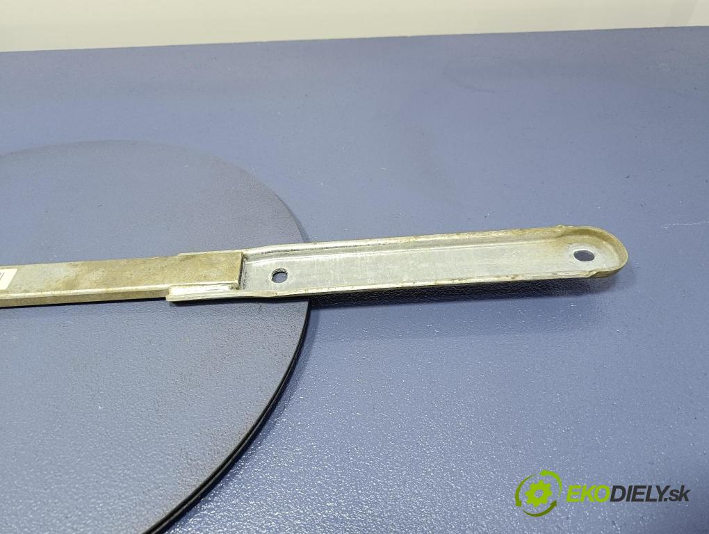 Bmw Seria 5 2025 tyč Reakční 9879453