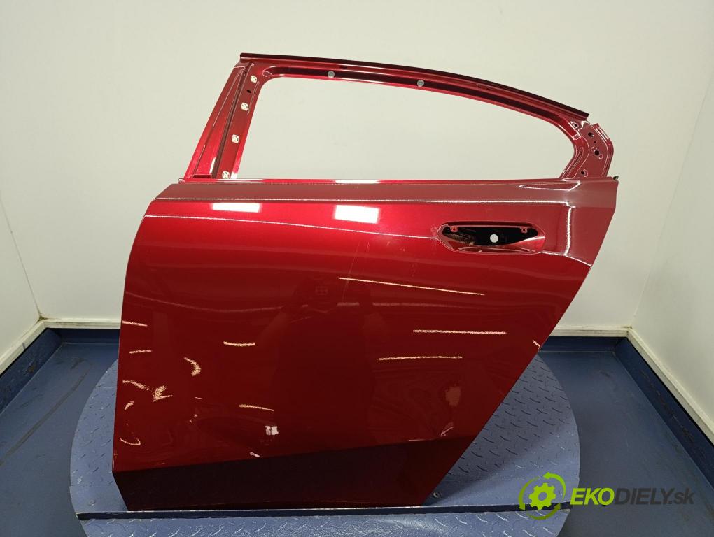 Bmw Seria 5 2025 dvere zad Vľavo: