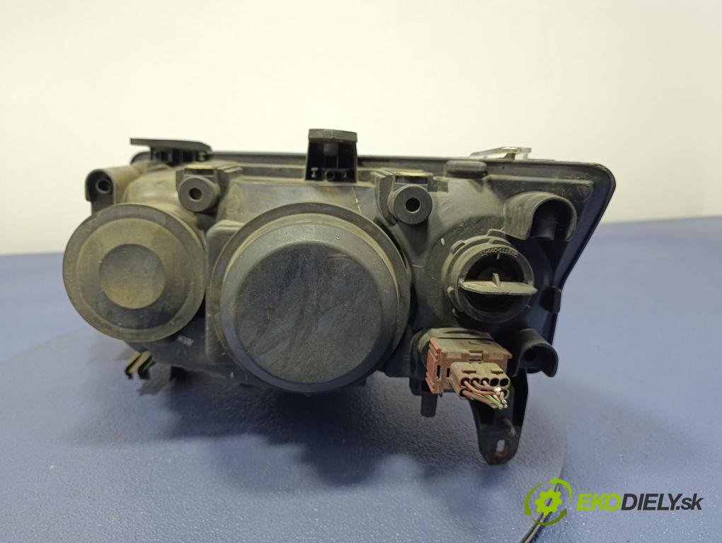 Saab 9-3 2004 světlo v pravo: 772-1111R