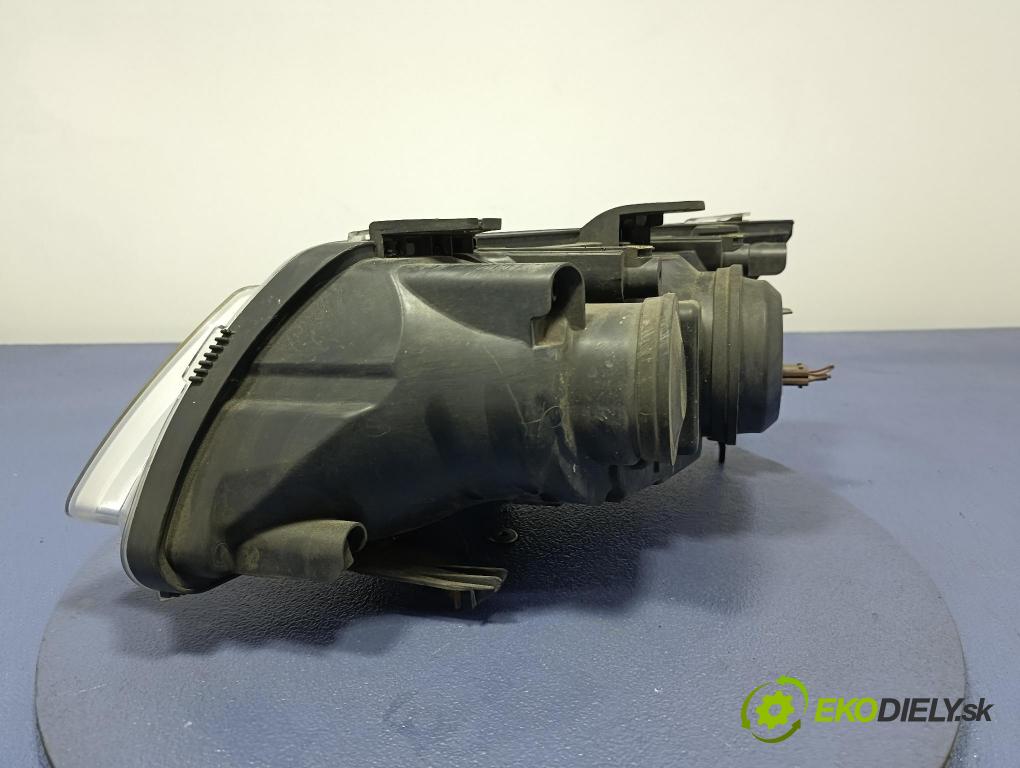 Saab 9-3 2004 světlo v pravo: 772-1111R