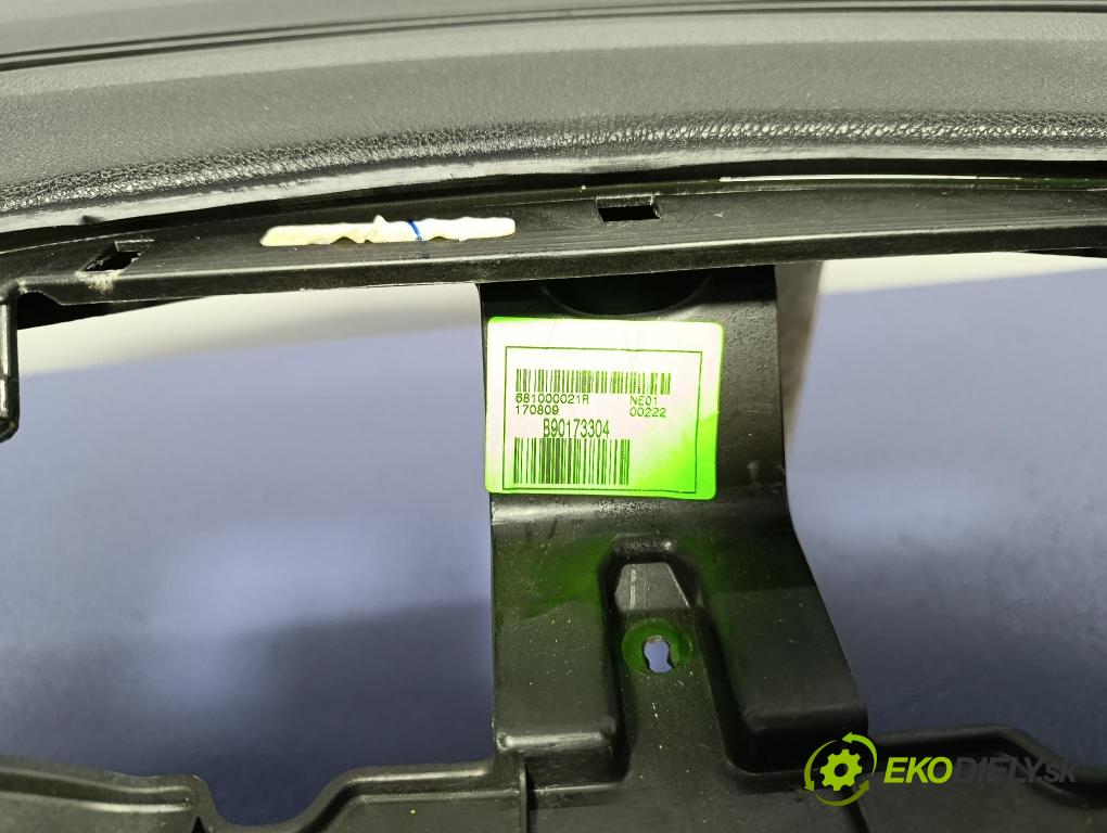 Renault Megane 2009 kokpit,přistrojova deska 681000021R