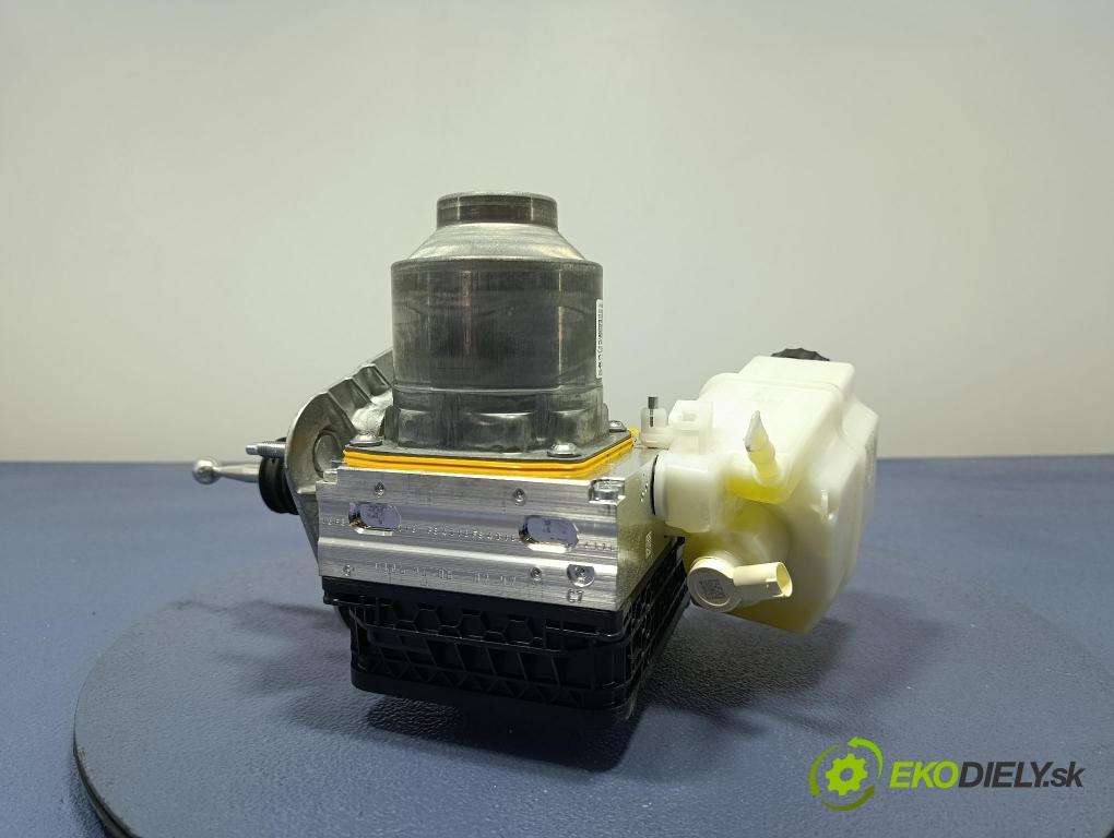 Bmw Seria 5 2025 čerpadlo ABS x 5B77C20