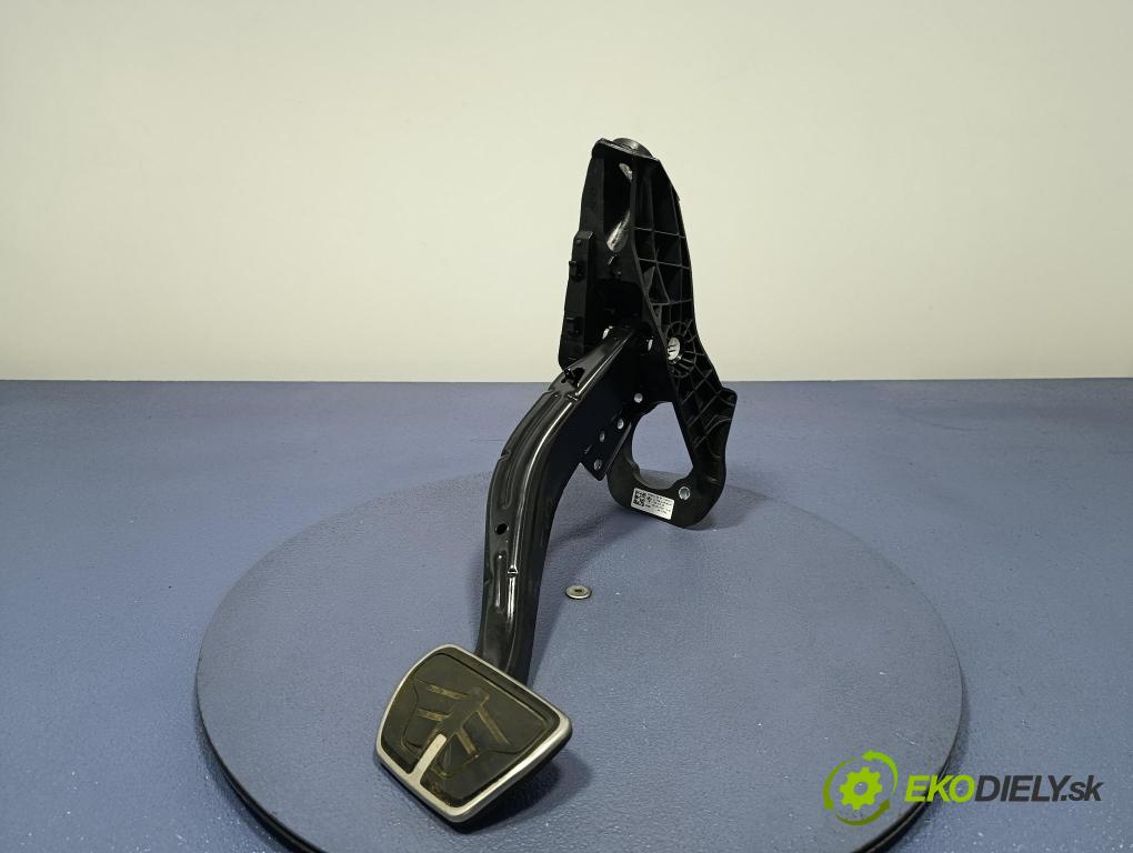 Bmw Seria 5 2025 pedály 6896514