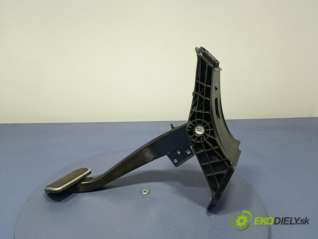 Bmw Seria 5 2025 pedály 6896514