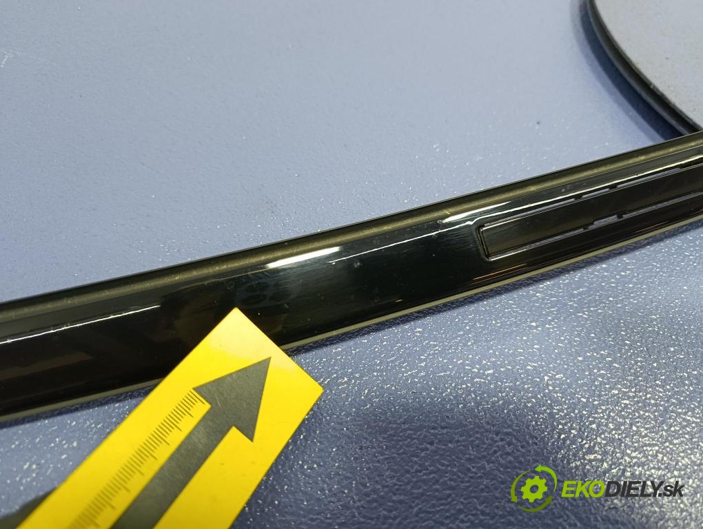 Bmw Seria 5 2025 lišta Dekoratívní: 5A59738