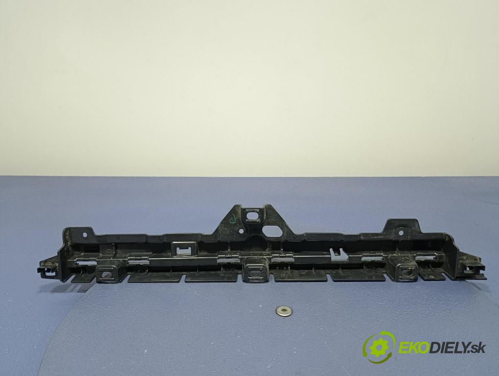 Bmw Seria 5 2025 lišta Práh: 5A1C2B8