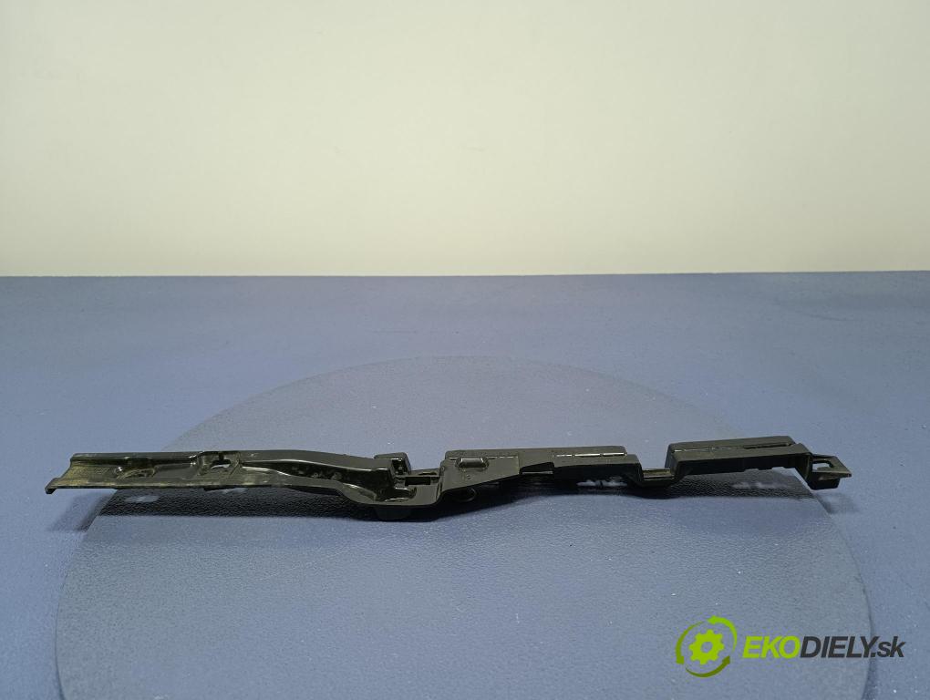 Bmw Seria 5 2025 lišta Práh: 5A1C2C8