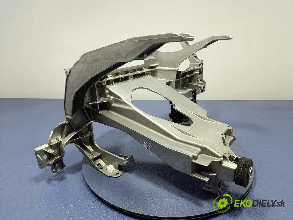 Bmw Seria 5 2025 kokpit,přistrojova deska 16400910
