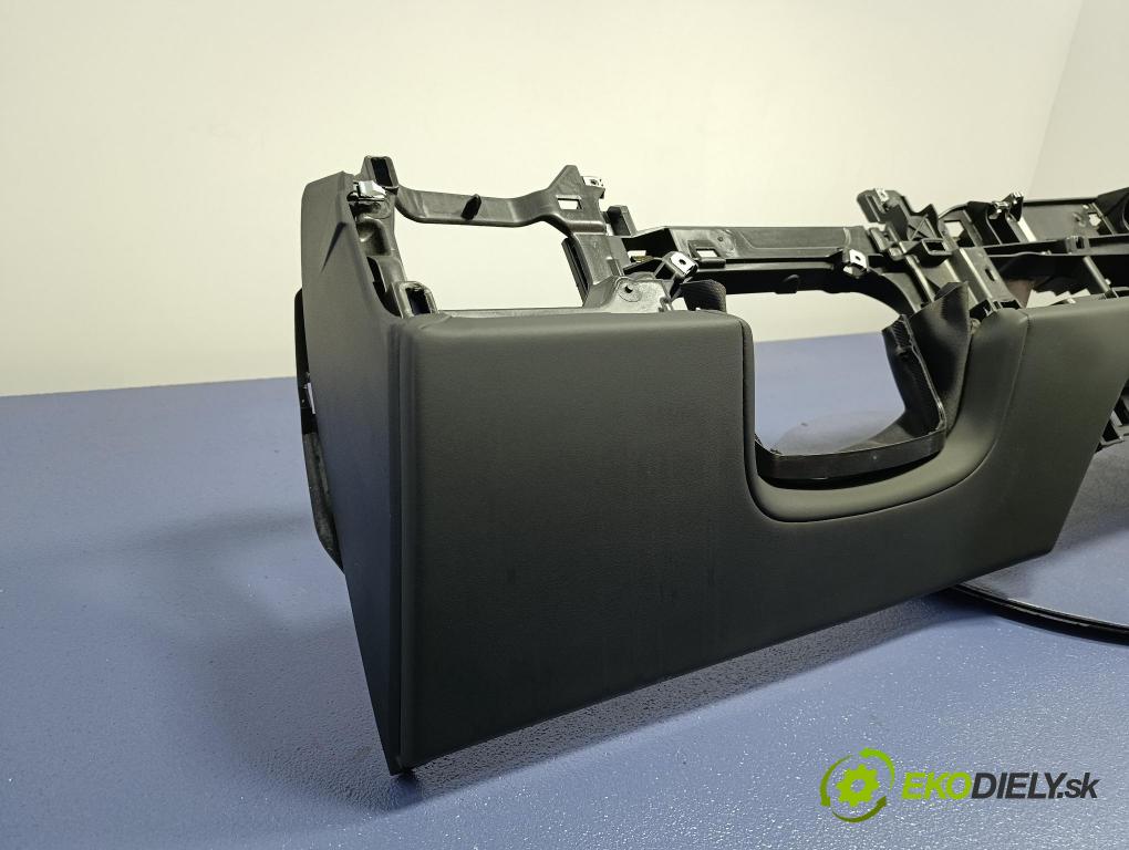 Bmw Seria 5 2025 kokpit,přistrojova deska 5A25BA8