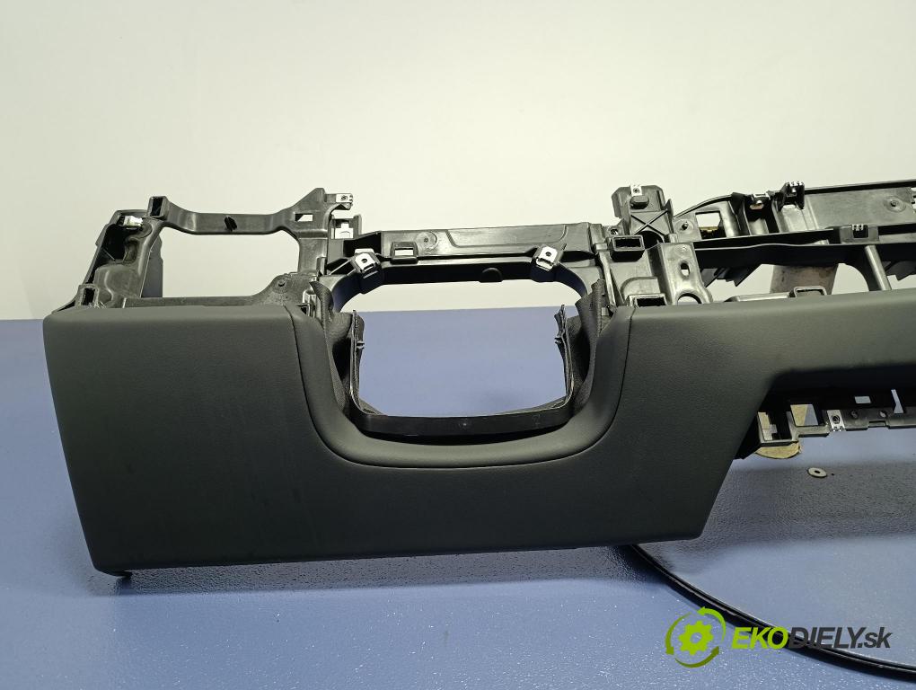 Bmw Seria 5 2025 kokpit,přistrojova deska 5A25BA8