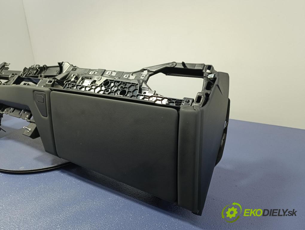 Bmw Seria 5 2025 kokpit,přistrojova deska 5A25BA8
