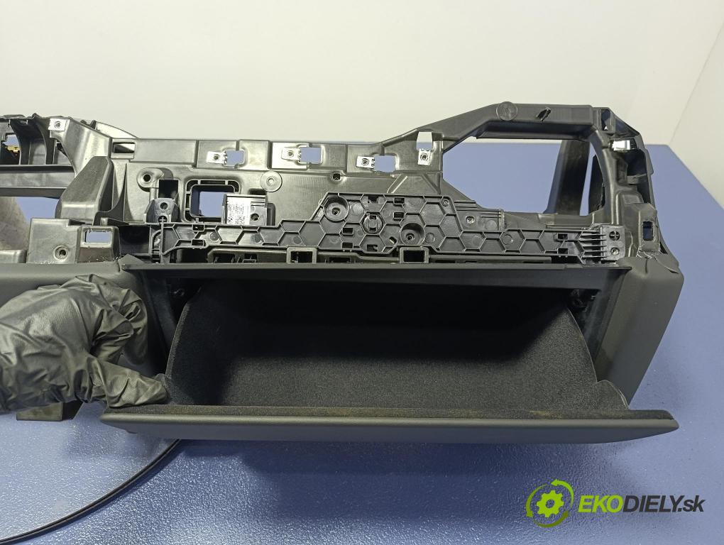 Bmw Seria 5 2025 kokpit,přistrojova deska 5A25BA8