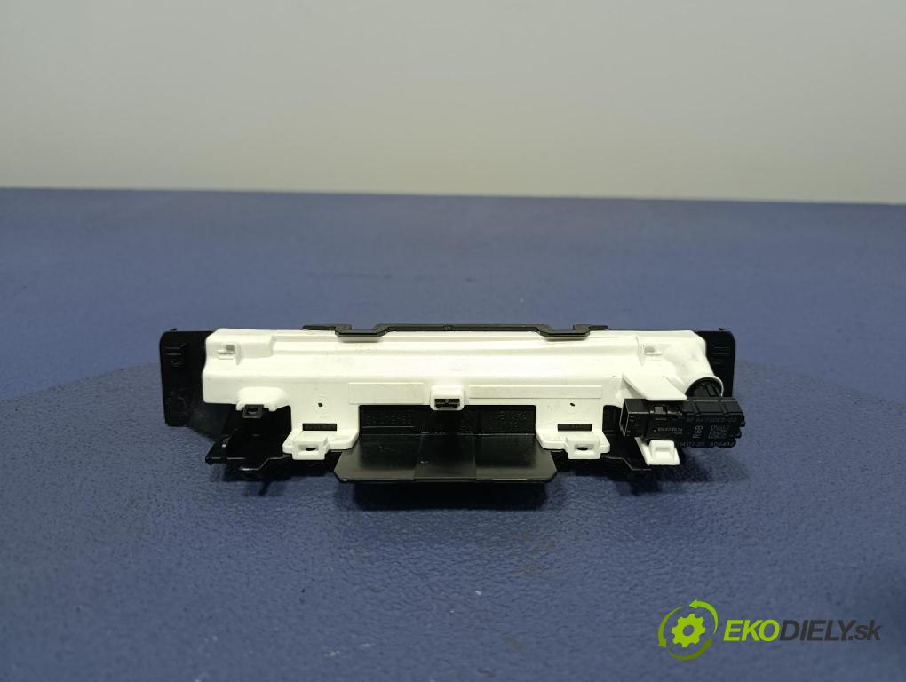 Bmw Seria 5 2025 Lampy Uvnitř 5A50B71
