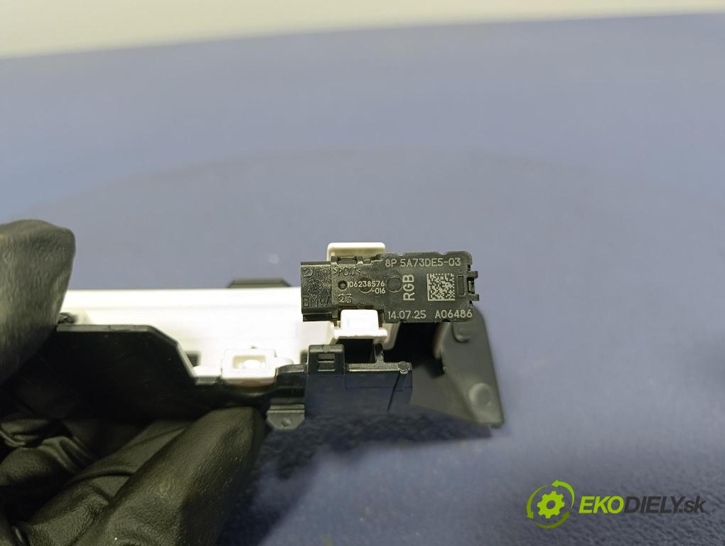 Bmw Seria 5 2025 Lampy Uvnitř 5A50B71