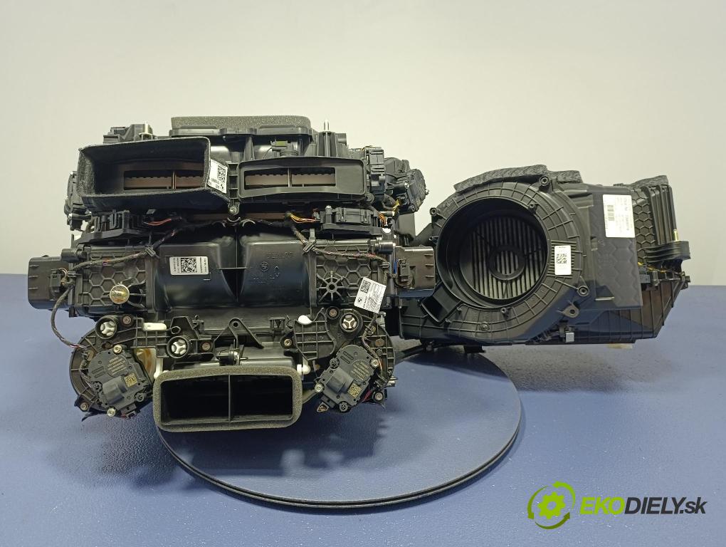 Bmw Seria 5 2025 radiátor 4B16810