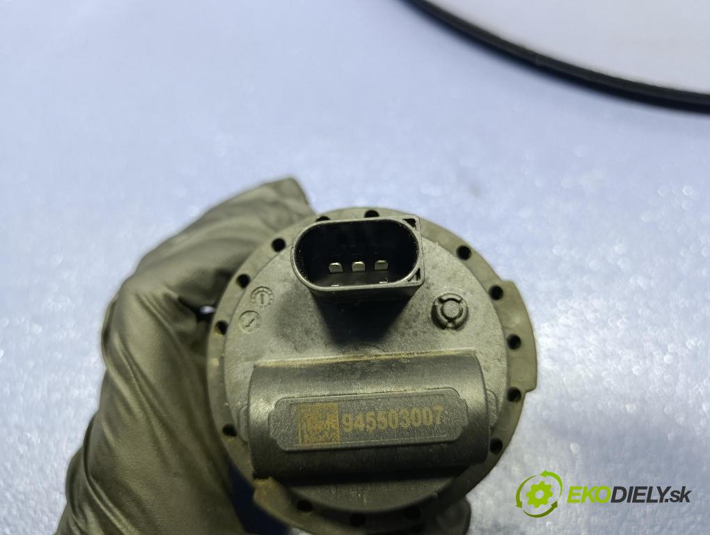 Bmw Seria 5 2025 čerpadlo Voda 9455030