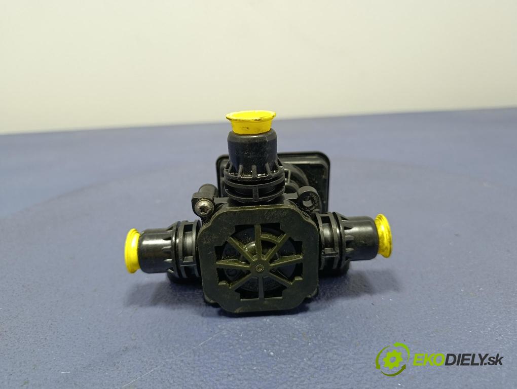 Bmw Seria 5 2025 čerpadlo Voda 9462114