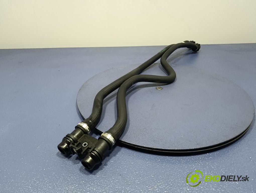 Bmw Seria 5 2025 trubka Chladič: 8490266