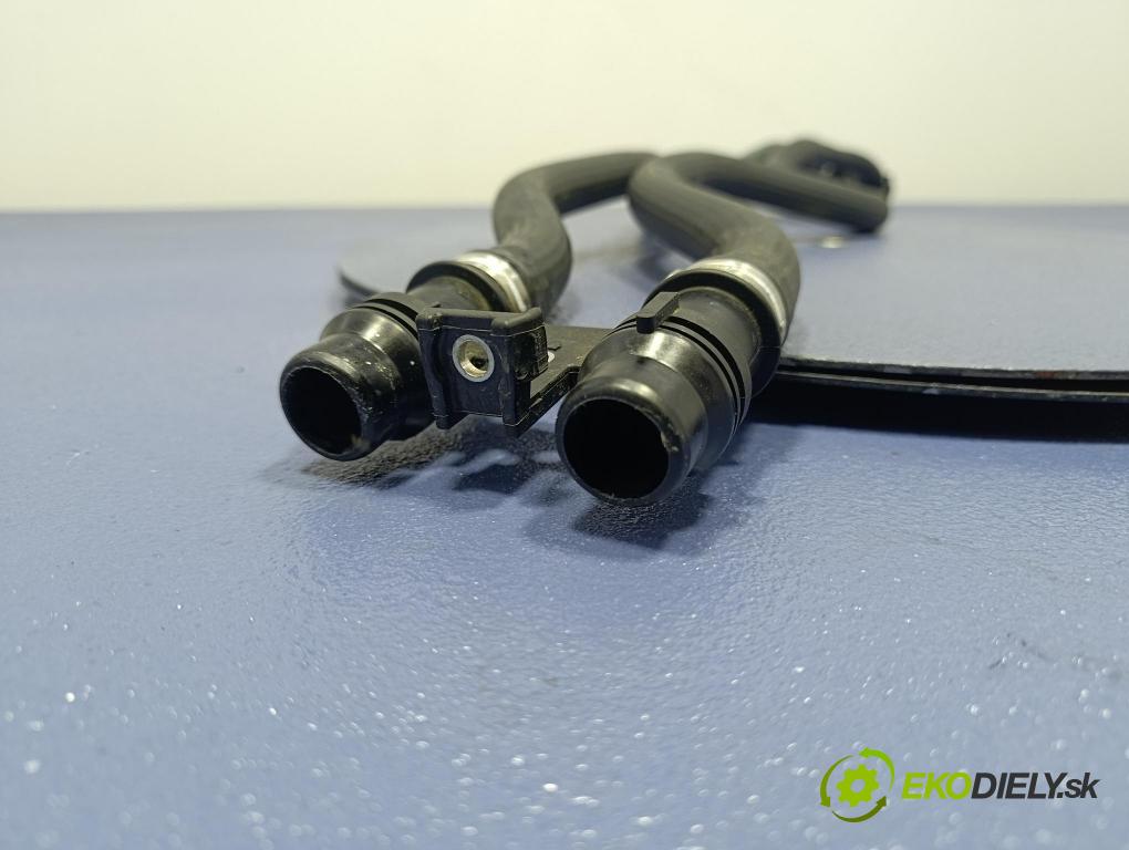 Bmw Seria 5 2025 trubka Chladič: 8490266