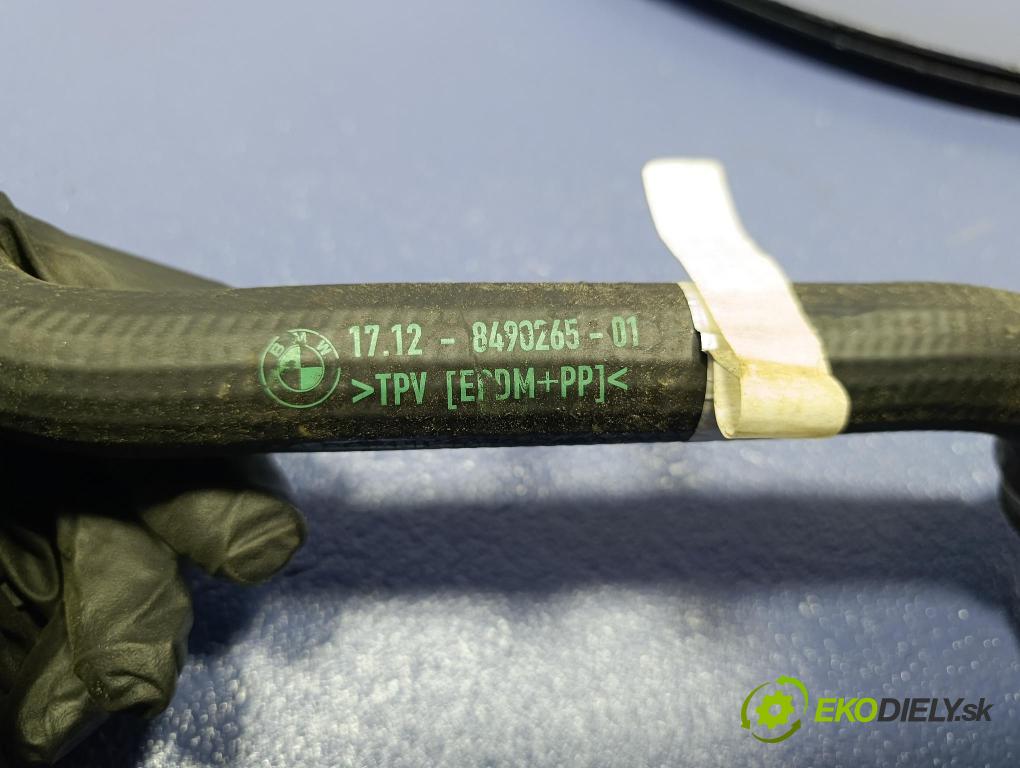 Bmw Seria 5 2025 trubka Chladič: 8490265