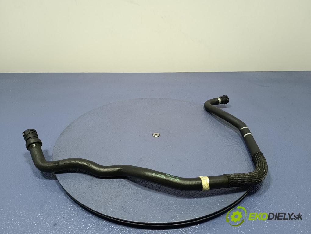 Bmw Seria 5 2025 trubka Chladič: 8844222