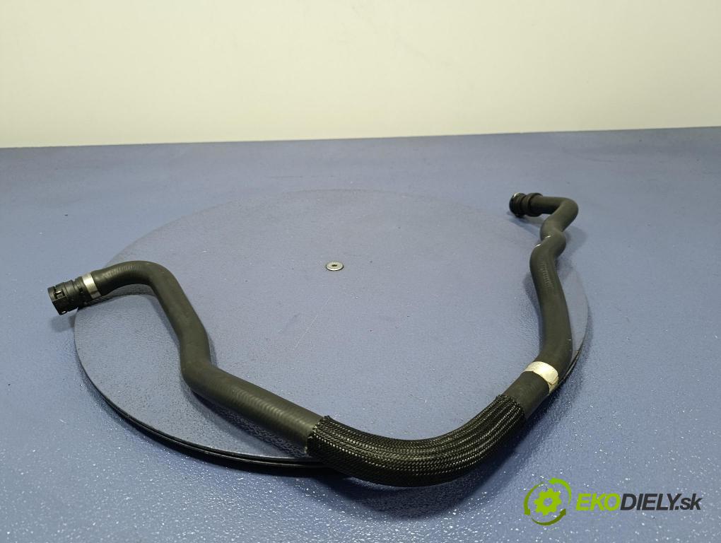 Bmw Seria 5 2025 trubka Chladič: 8844222