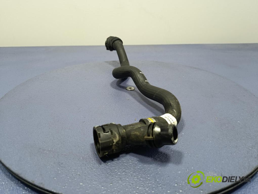 Bmw Seria 5 2025 trubka Chladič: 7926160